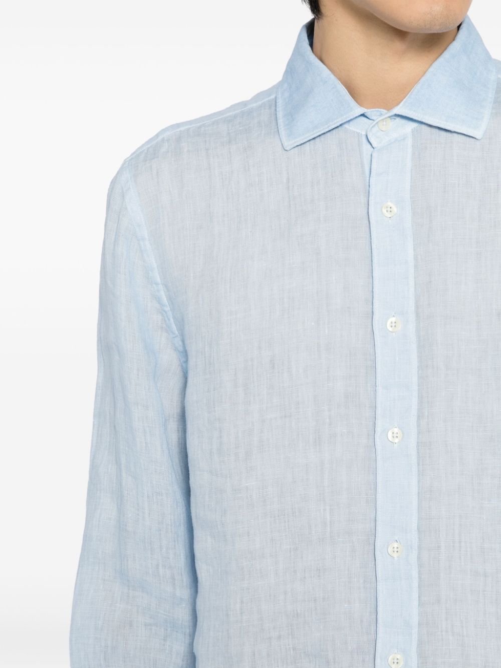 Long-sleeved linen shirt