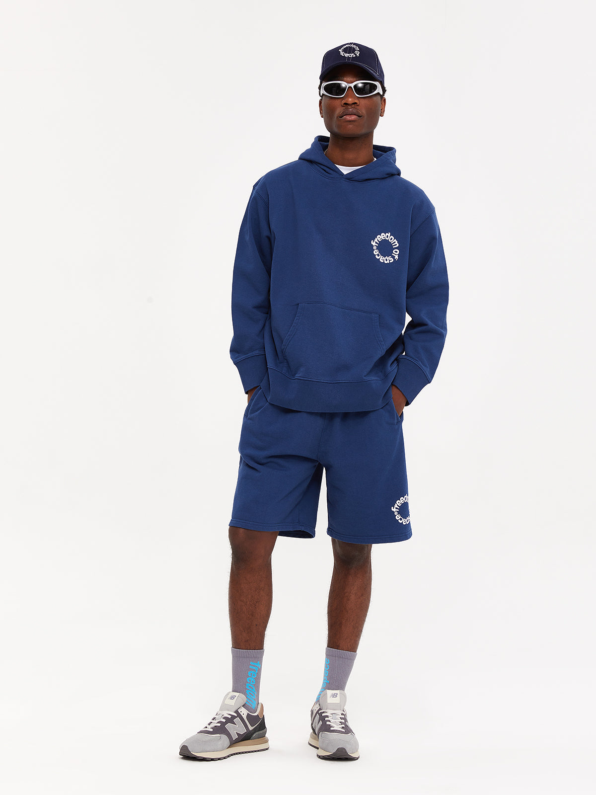 CIRCLE LOGO HOODIE