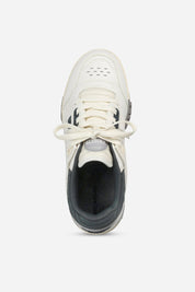 ONYX SNEAKER